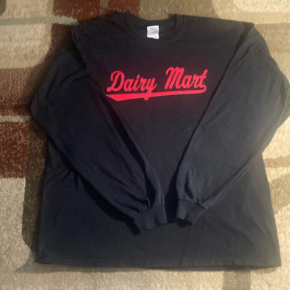Gildan Ultra Cotton Dairy Mart Long Sleeve Shirt XL